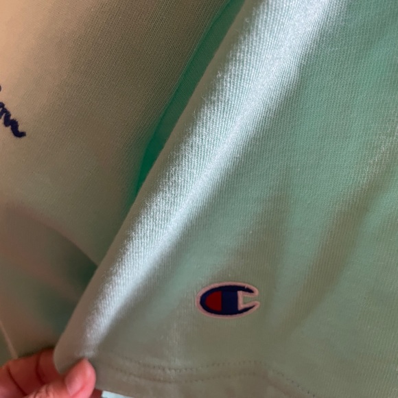 Champion Cropped Tee - Picture 5 of 5